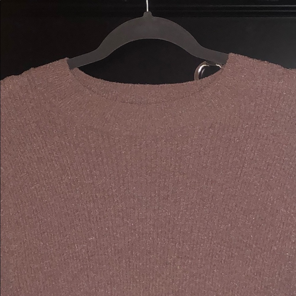 Pink sweater - Picture 2 of 3